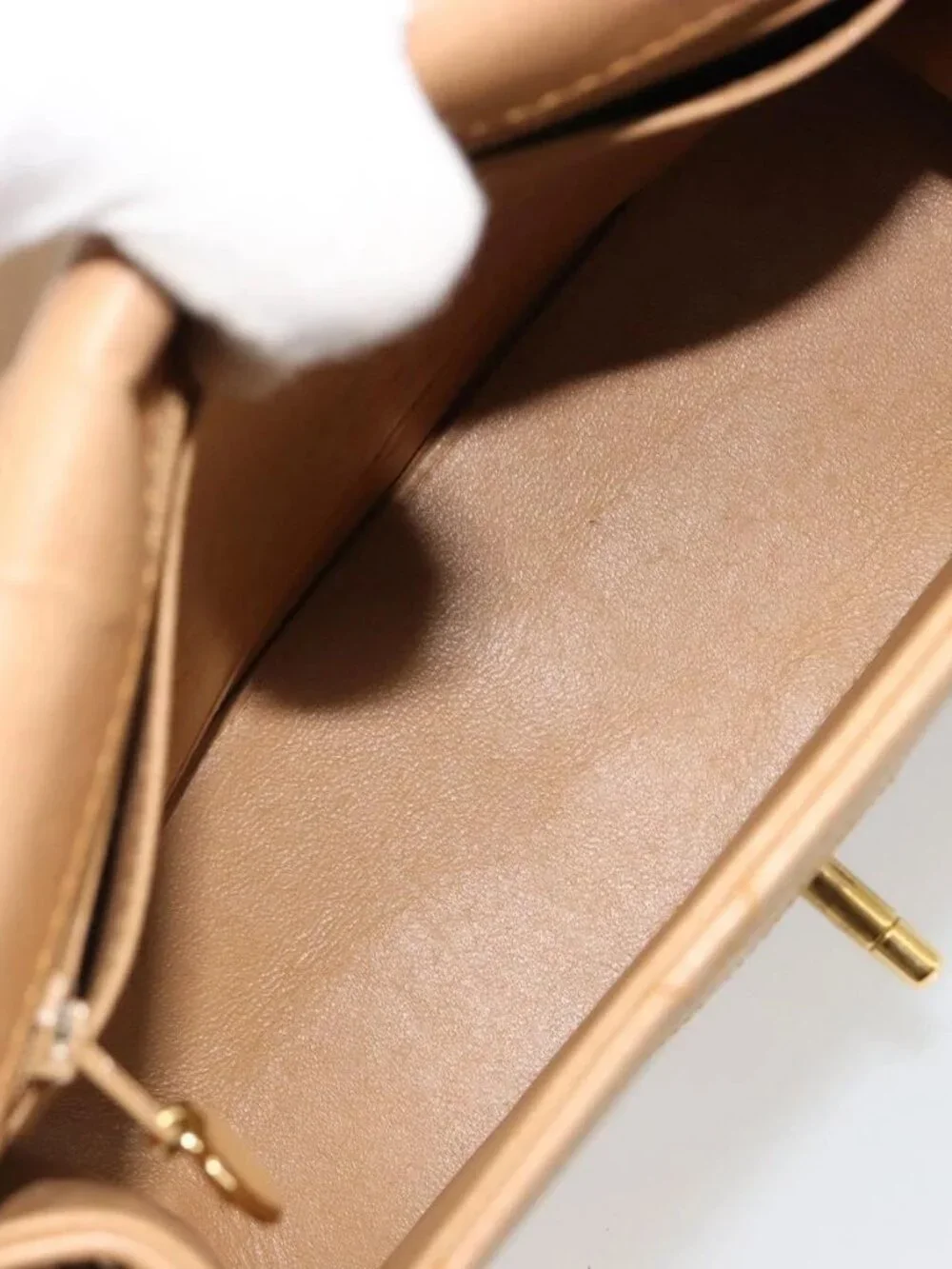 CHANEL Matelasse Shoulder Bag Lamb Skin Beige Gold CC Auth 187187